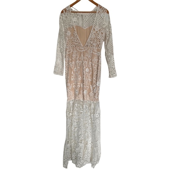 Southern Fried Chics long sleeve lace wedding gown - Picture 5 of 6